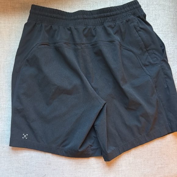 Lululemon mens shorts - Picture 4 of 4